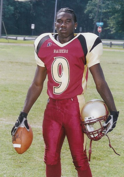 He is gone be famous 1 day!!!