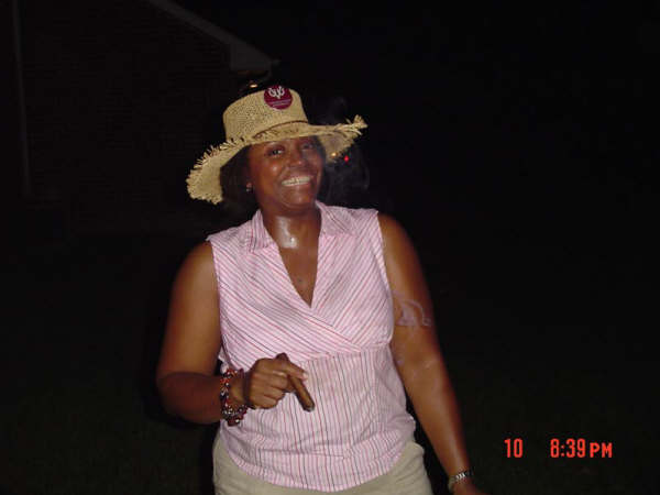 Alumni cook-out in Richmond