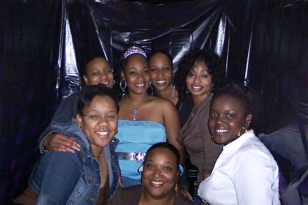 the beautiful ladies of the WU!