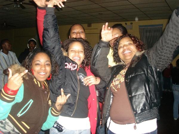 WE FLY HI!!!!!!!!!!!!!!!