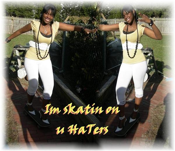 SIMPLY SKATING WHILE YA