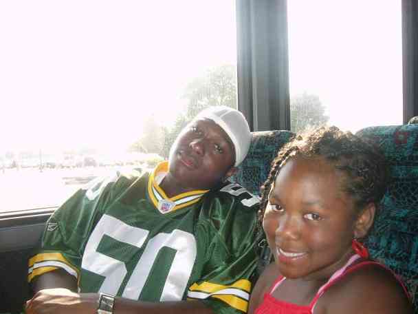 Me and my lil buddy bout to go to Six flags KentuCcy Kingdom