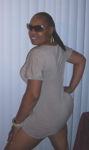 Miss Knox Before Red Fez 2008