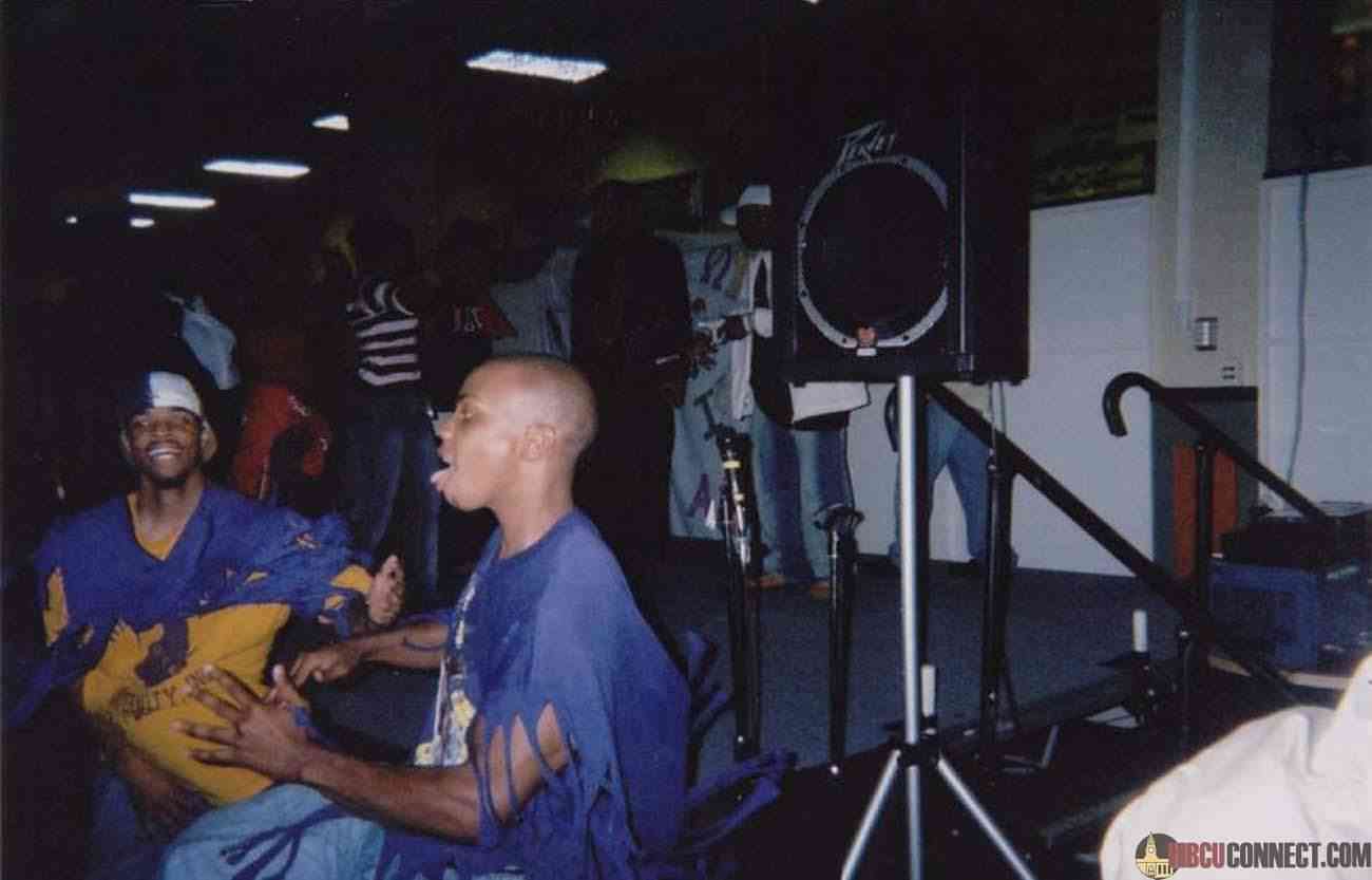 2 Lone-Dogs being Owt