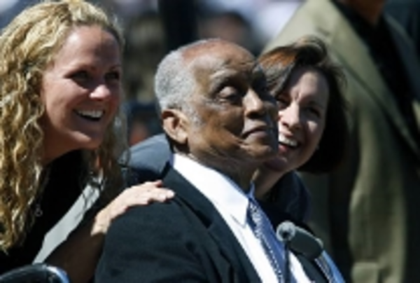 San Francisco Giants Retire Monte Irvin