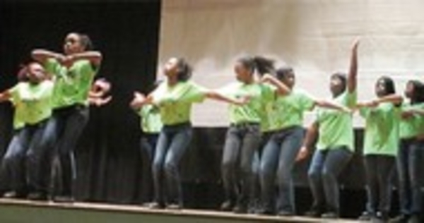 Students star in Marion step show