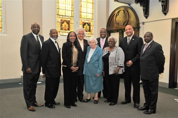 MARTIN UNIVERSITY HONORS LEON KERRY WITH HONORARY DOCTORATE OF LAWS  DURING 2011 COMMENCEMENT CEREMONY 