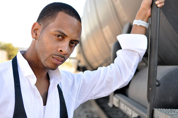 LONNY BEREAL DROPS SULTRY NEW SINGLE "MAKE YOU MINE OFF HIS NEW ALBUM LOVE TRAIN