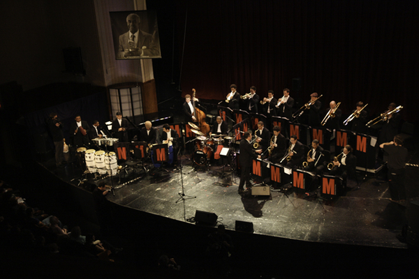 Associate Director of Development and Major Gifts Officer needed immediately!