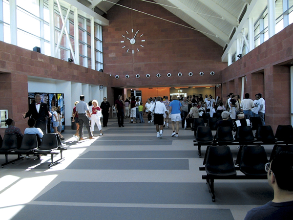 Kewanee, IL celebrates grand opening on new Amtrak station