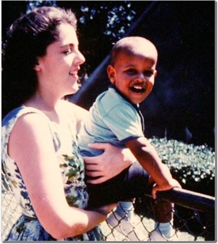 Only a few hours left to win that tweet from President Obama for Mom