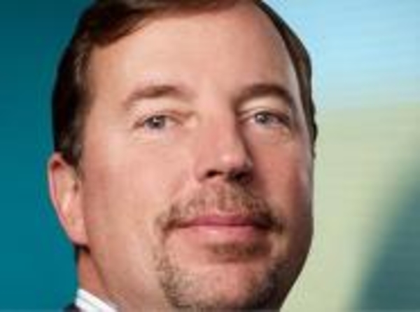 Yahoo CEO steps down