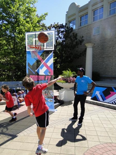 Let�s Move! to the Move It Movement Tour