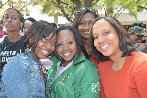 Black University Radio Network DirectEFX 07 18 12 VISIT WWW.BURN1.BIZ FOR ALL YOUR HBCU NEWS