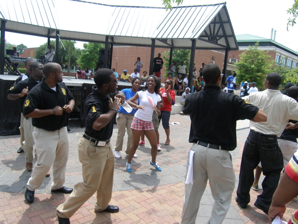 Black University Radio Network DirectEFX 08 02 12 VISIT  WWW.EURWEB.COM Foa All Your Urban Entertainment News!