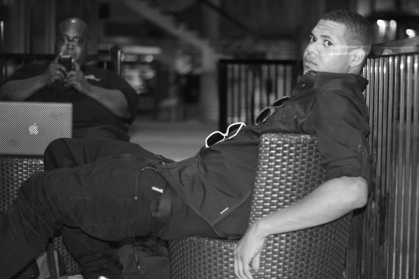 Black University Radio Network DirectEFX 10 29 12 SPECIAL FEAT. St Louis Rapper PICASSO OF THE BEAT