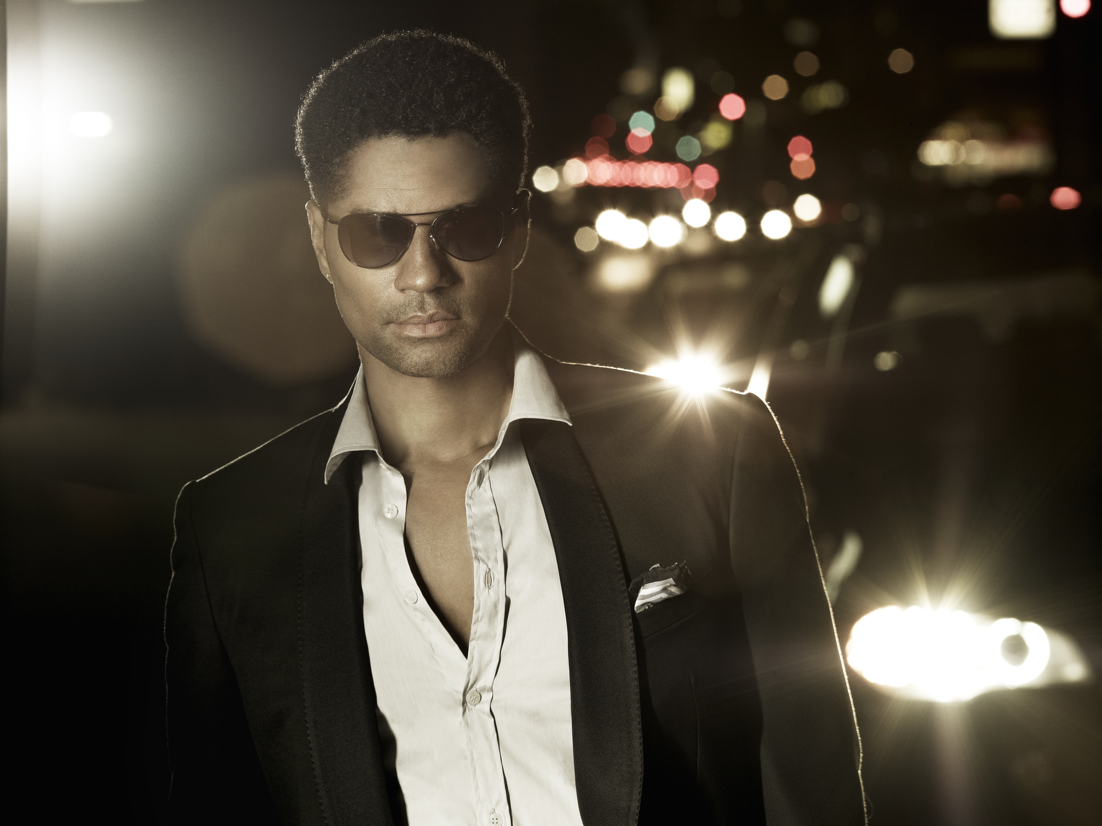BLACK UNIVERSITY RADIO NETWORK SHOW: DIRECTEFX 12 17 12 Special Feat ERIC BENET 