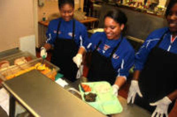 SSU Women’s Basketball Serves It Up