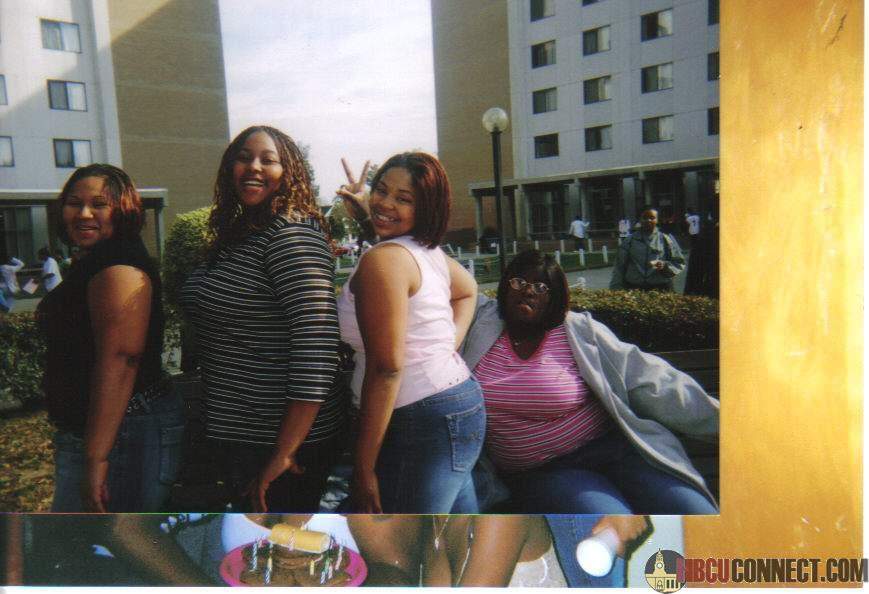 Chillin on campus wit friends.