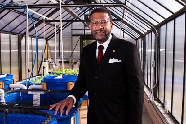 Johnson C. Smith University President Awarded by Latino Community