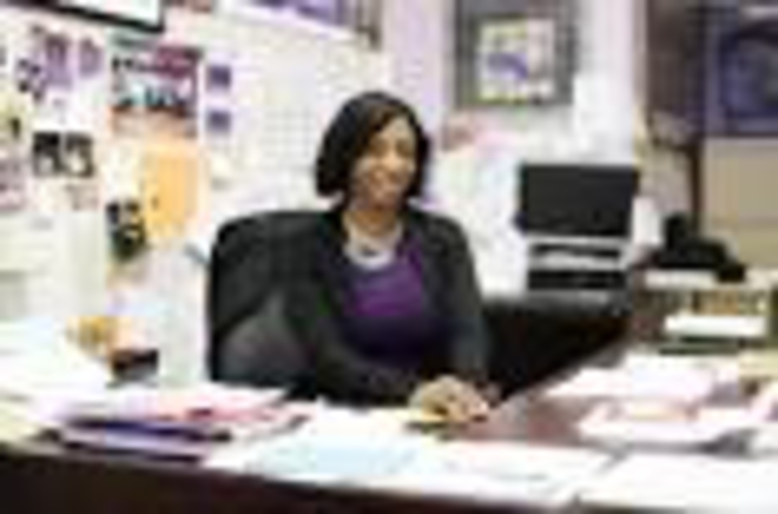 Black University Radio Network Show: DirectEFX 04 03 15 Special Feat. Charter School Principle NADIA LOPEZ