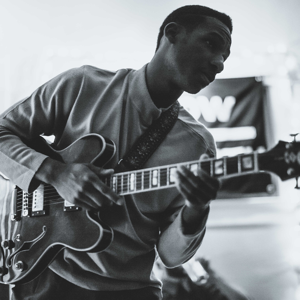 FORTH WORTH TEXAS ARTIST LEON BRIDGES MUSIC IS CONSIDERED CLASSIC SOUL HERE IS NEW SINGLE "COMING HOME" 
