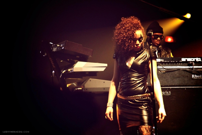 R&B Newcomer/Veteran Perfomer & FAMU Graduate KENDRA FOSTER Drops Solo Single "Promise To Stay Here"