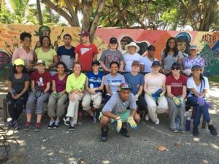 HU Students Travel Abroad to Dominican Republic For International Service Learning Opportunity