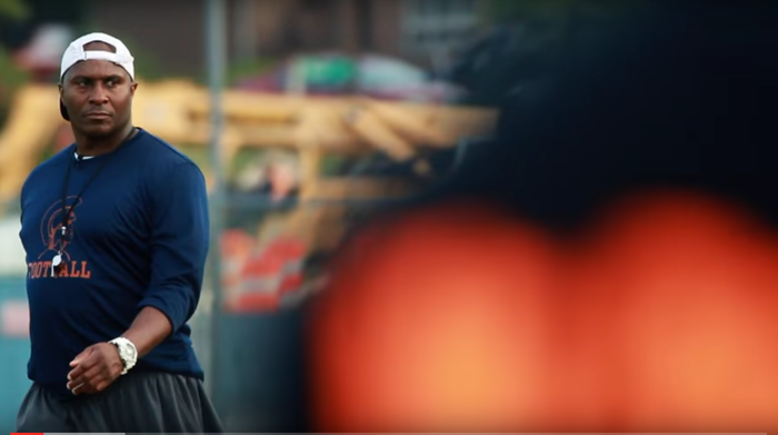 INSIDE TROJAN FOOTBALL - COACH REGGIE BARLOW