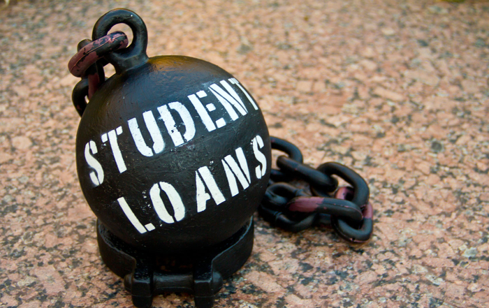 8 Ways to Reduce & Avoid Overwhelming College Student Loan Debt