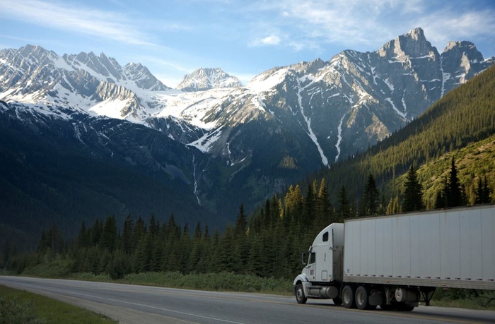 Trucker Education: 4 Tips for Drivers