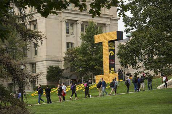 The University of Iowa Athletics Department seeks applications for a Director of Field Hockey Operations. 