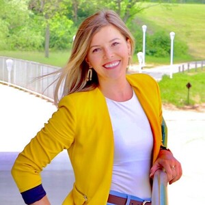 Kelly Brucker-Davis