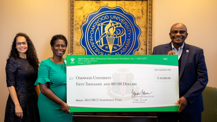 Oakwood University Receives $50K Endowment from Alpha Kappa Alpha Sorority, Inc.