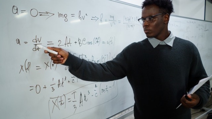 How Challenging Yourself in High School Makes You a Better College Student