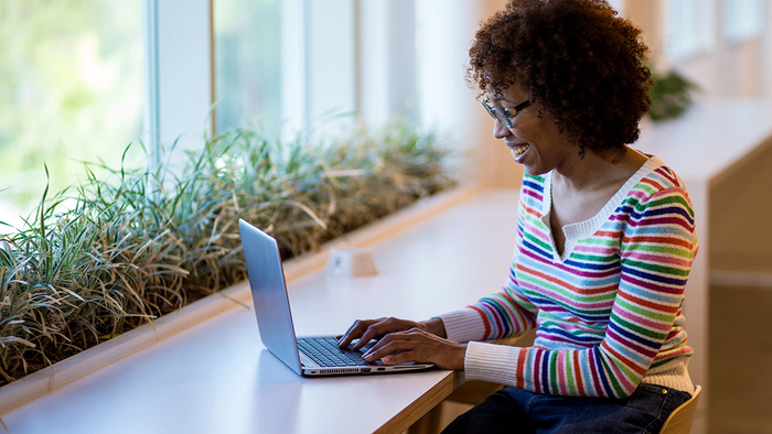 Fidelity Investments to Hire 4,000 People in Next Six Months