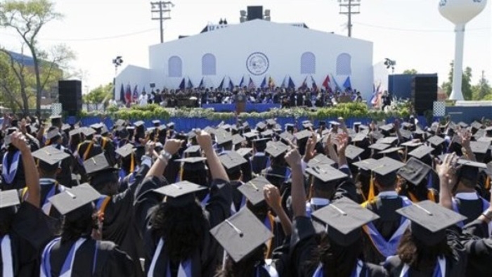 Hampton University Gifts Financial Assistance to Graduating Seniors