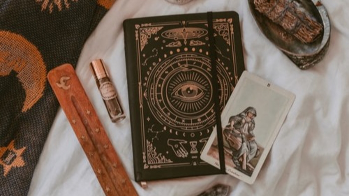 How a Psychic Reading Can Help You Navigate Life