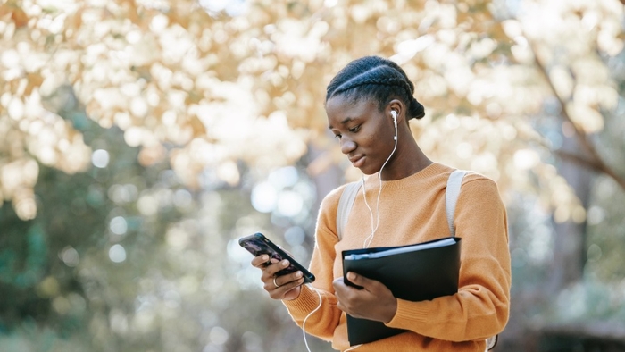 How to Stay Safe While Commuting to College This Fall