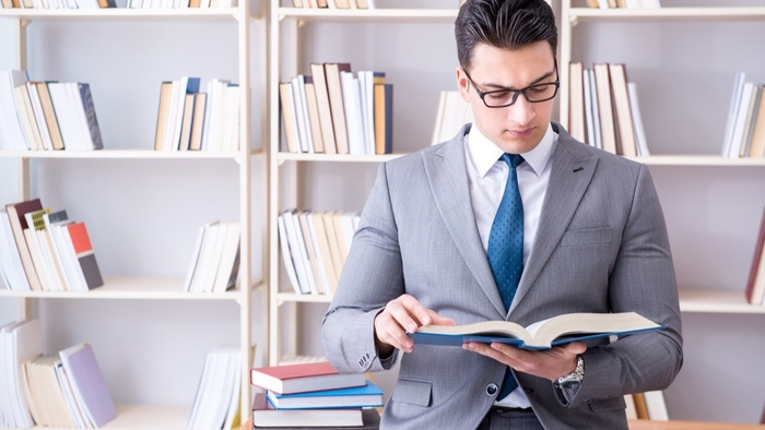 4 Books to Read if You Want to Go Into Law