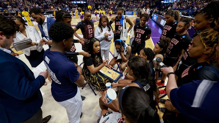 Reed Headlines 2021-22 Coaching Excellence Honor Roll