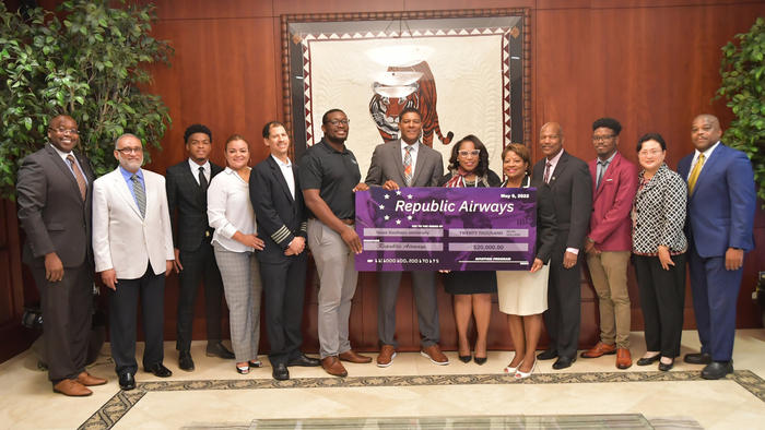 Republic Airways contributes scholarship funds to advance TSU Aviation Science Management, Professional Pilot degree programs