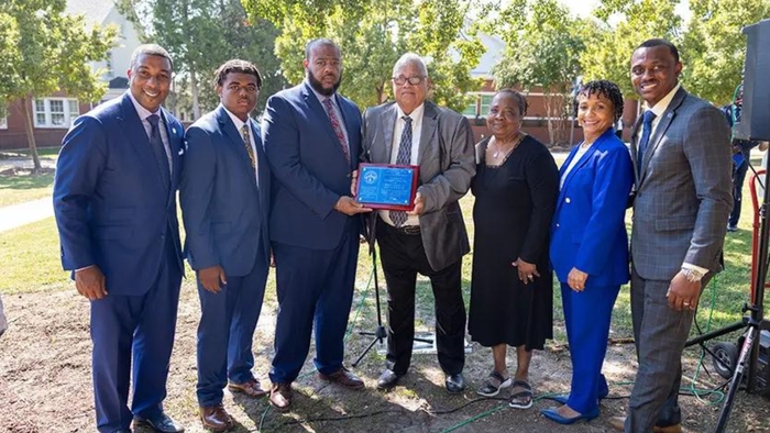 Fayetteville State University�s Family of the Year Spans Generations of Educators, Broncos