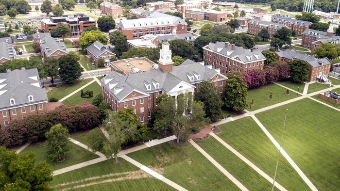 Virginia State University Hosts a Federal Naturalization Ceremony