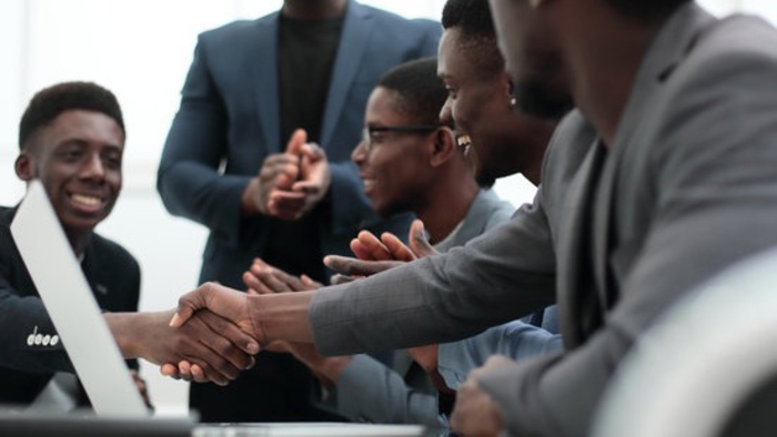 Intership Opportunity: The NFL is looking to draft rising stars to join their New York NFL League Office, Apply Now!