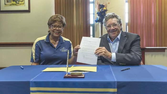 STILLMAN COLLEGE SIGNS MOU WITH ARTS �N AUTISM FOR THE LIFEE PROGRAM