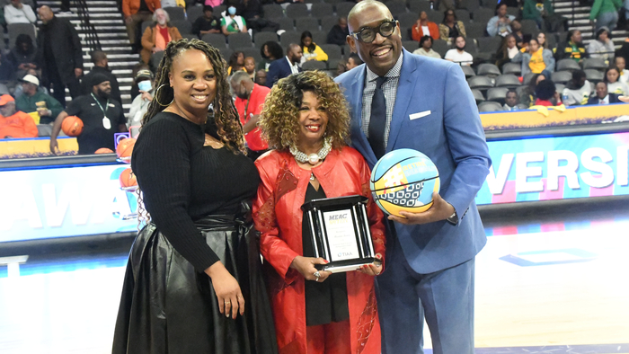 Maxine Lewis Named Delaware State University