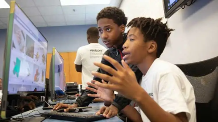 Registration is now open for Verizon Innovative Learning STEM Achievers