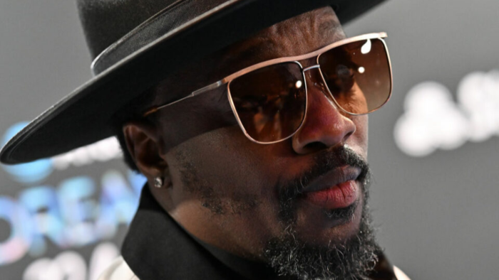 COMIN� FROM WHERE I�M FROM: ANTHONY HAMILTON RECEIVES HONORARY DEGREE FROM HOMETOWN HBCU