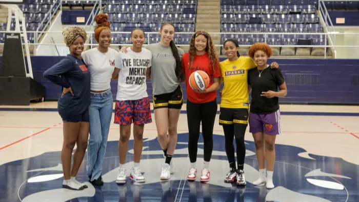 Los Angeles Sparks, Howard University women�s hoops inspire each other